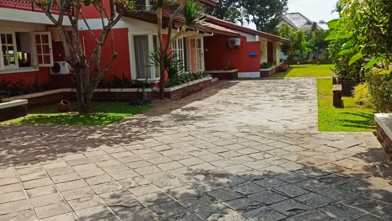 DIJUAL RUMAH DI JL MADRASAH JAKARTA SELATAN