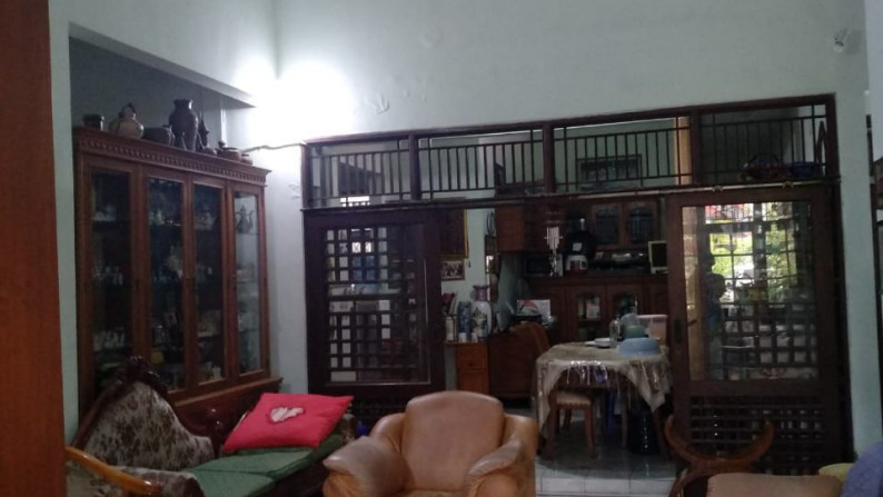 Dijual Rumah Asri Antik di Kemala Persada, Jakasampurna, Bekasi Barat