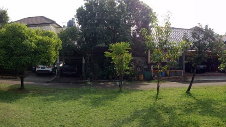 Dijual Rumah Asri Antik di Kemala Persada, Jakasampurna, Bekasi Barat