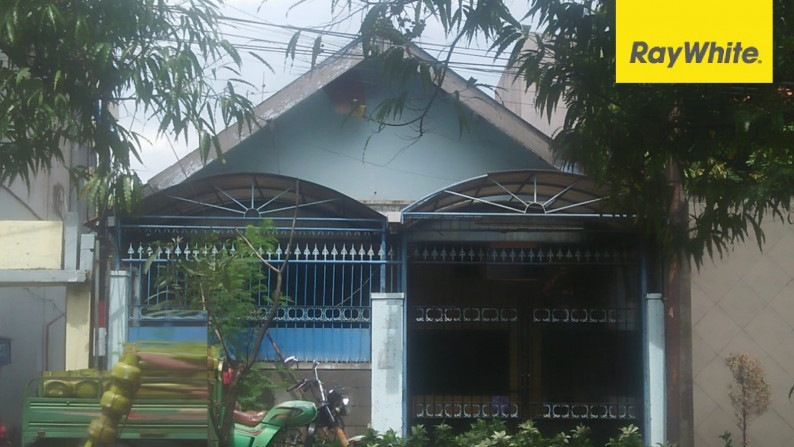 Dijual Rumah di Jalan Simokerto, Surabaya Pusat