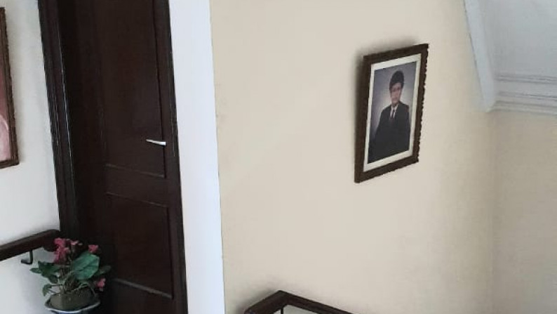 Rumah Bagus Di Jl Bendungan Jatiluhur, Jakarta Pusat