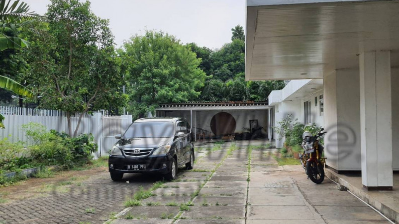 Rumah 2 lantai Sisingamangaraja Kebayoran Baru Harga Menarik Huk Siap Huni Parkir Luas