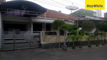 Dijual Rumah Pusat Kota di Jl Cipunegara, Darmo, Surabaya