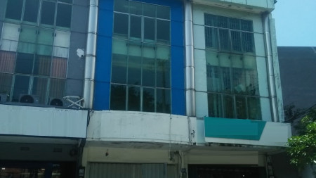 Ruko 3 lantai Pusat Kota di Kusuma Bangsa, Surabaya