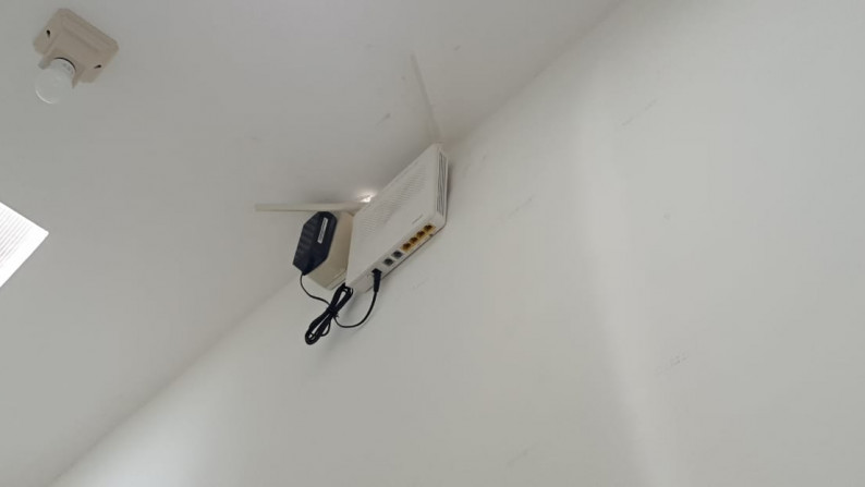 RUMAH KOST 5 KAMAR HANYA BEBERAPA METER DARI KAMPUS UKDW DAN RS BETHESDA