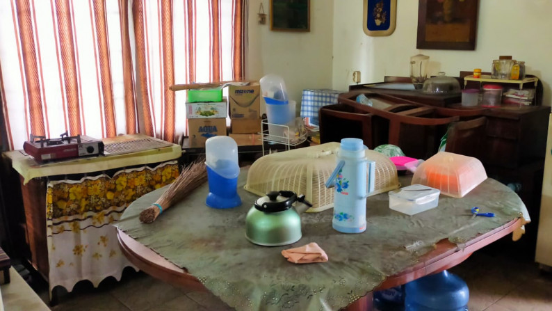 RUMAH TINGGAL DI JL JEND AHMAD YANI SPBU MENOWO MAGELANG