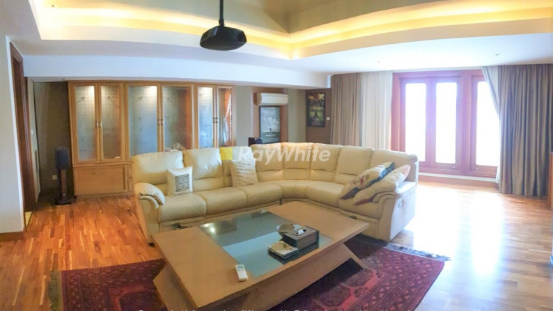 5 Bedrooms House For Rent at Pondok Indah, Jakarta Selatan