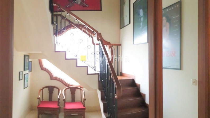 5 Bedrooms House For Rent at Pondok Indah, Jakarta Selatan