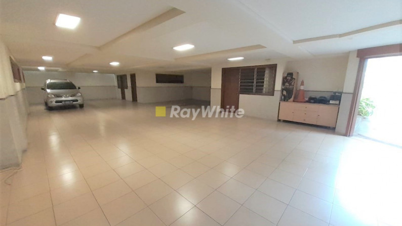 5 Bedrooms House For Rent at Pondok Indah, Jakarta Selatan