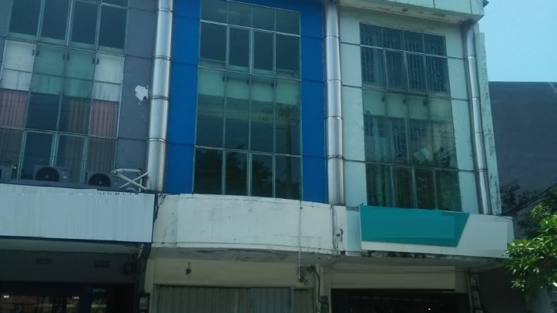 Ruko Pusat Kota di Jl Kusuma Bangsa, Surabaya