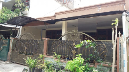 Rumah Dijual Taman Pondok Indah Wiyung Surabaya