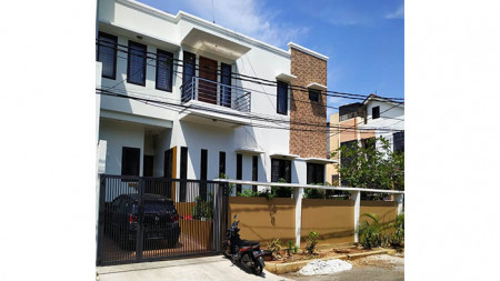 Rumah Gading Indah Utara, Kelapa Gading Luas 14x15m2