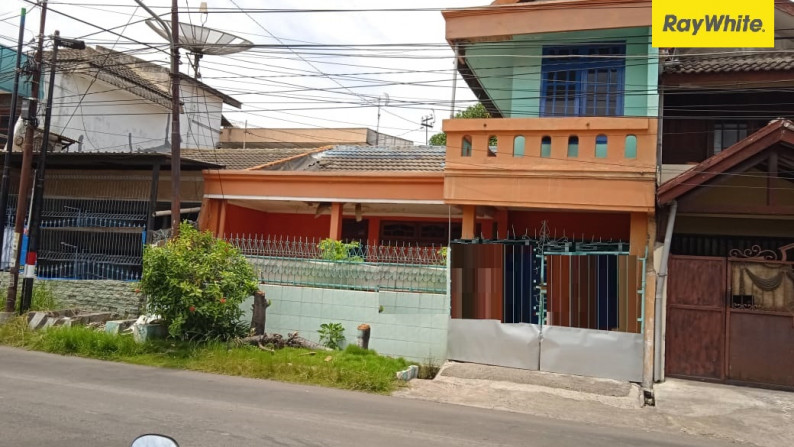 Rumah di Darmo Indah Sari, Surabaya