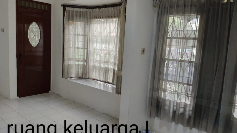 Rumah Siap Huni dan Strategis @Pisok, Bintaro