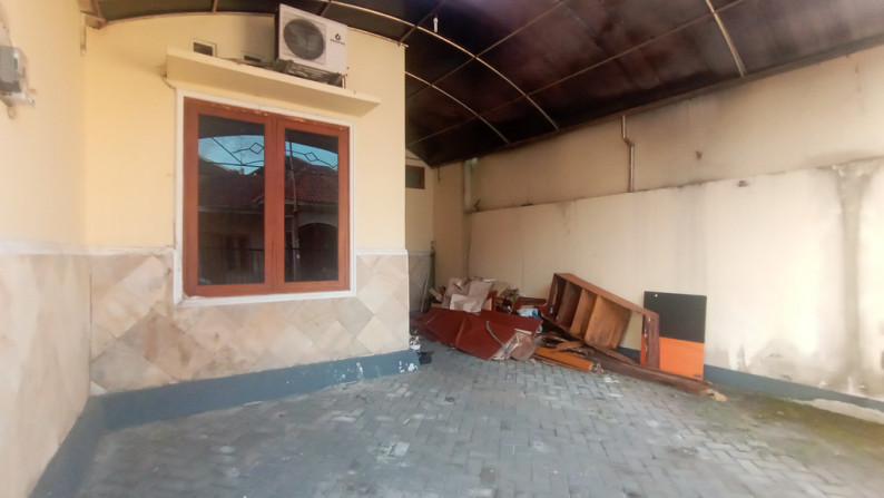RUMAH TINGGAL MINIMALIS DALAM PERUMAHAN NANDAN REGENCY DEKAT RINGROAD UTARA