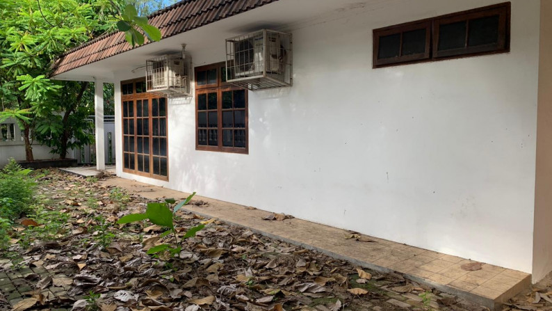 Rumah Nyaman dan Siap Huni di Kawasan Villa Bintaro Indah, Jombang