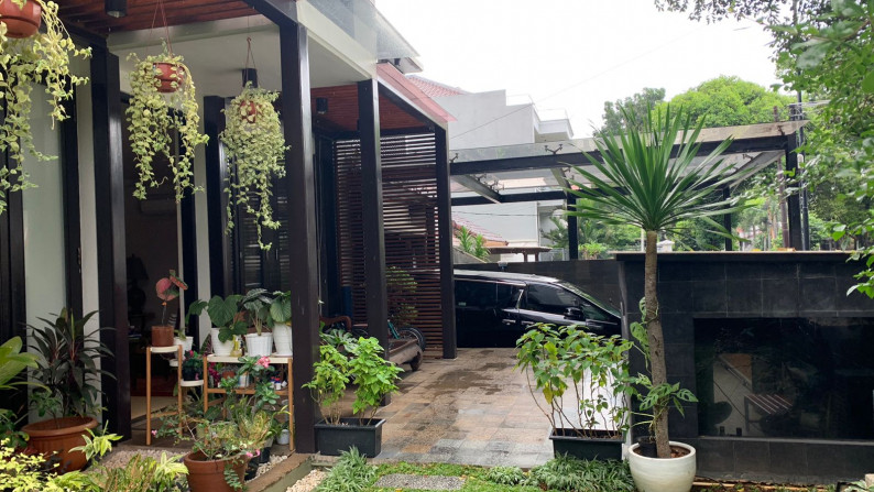 Dijual Rumah Jl. Cikatomas II No 18