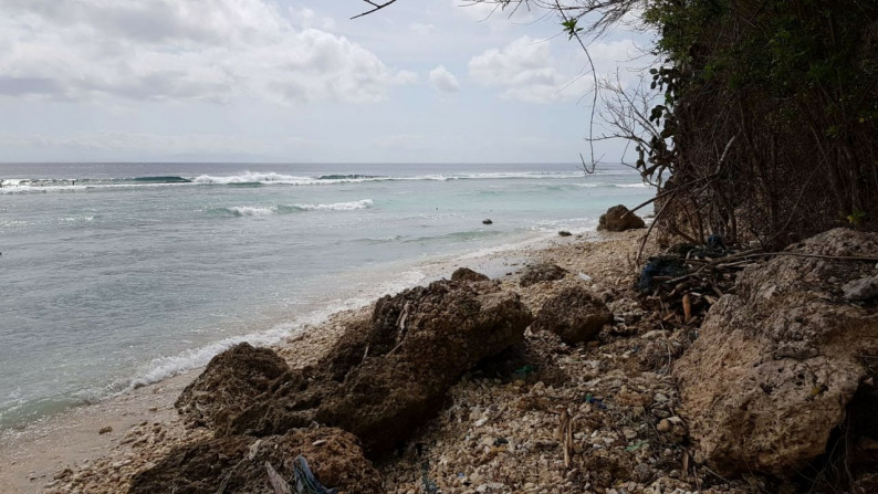 Nusa Penida Bali, Batumaulapan, tanah kavling di pinggir jalan utama view beach