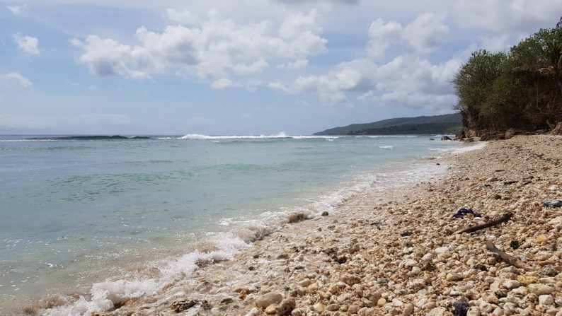 Nusa Penida Bali, Batumaulapan, tanah kavling di pinggir jalan utama view beach