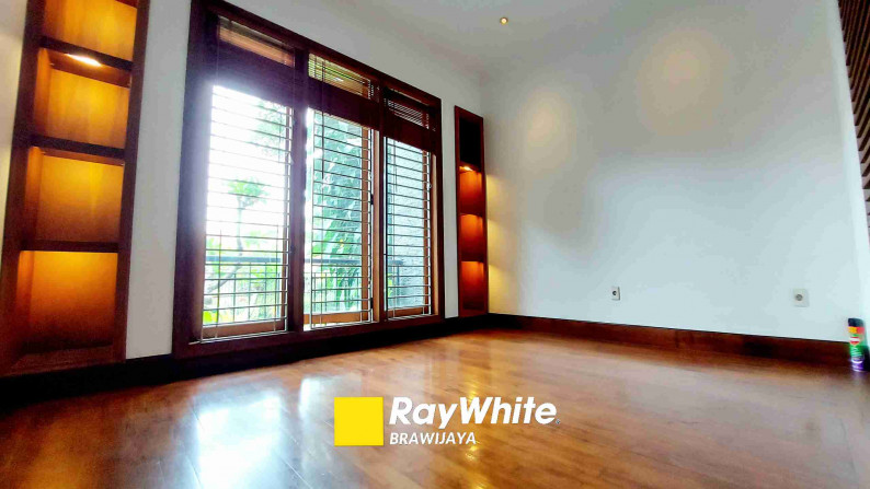 RUMAH BRAWIJAYA, KEBAYORAN BARU, SIAP HUNI, LINGKUNGAN TENANG, PRIVATE POOL