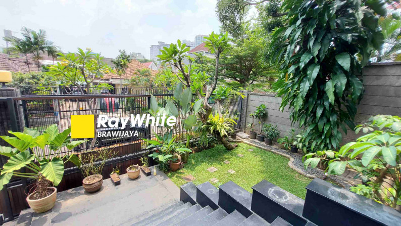 RUMAH BRAWIJAYA, KEBAYORAN BARU, SIAP HUNI, LINGKUNGAN TENANG, PRIVATE POOL