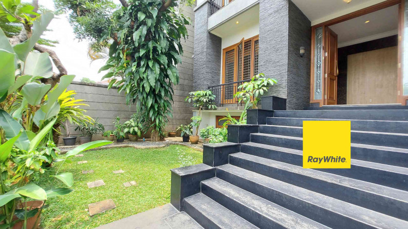 RUMAH BRAWIJAYA, KEBAYORAN BARU, SIAP HUNI, LINGKUNGAN TENANG, PRIVATE POOL