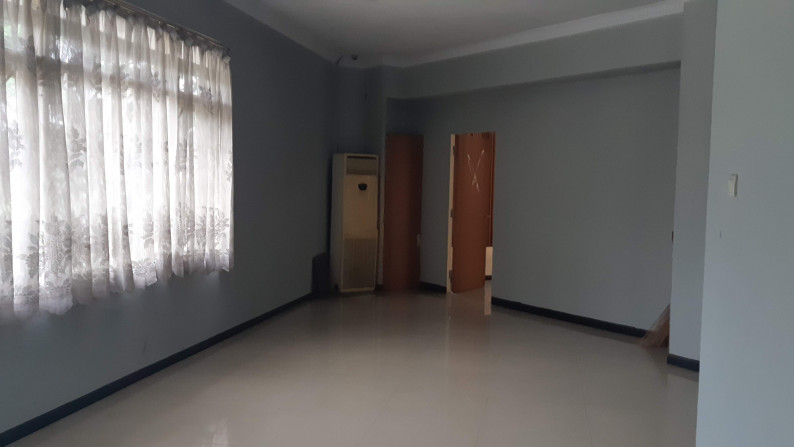 Dijual Rumah di Dr Djunjunan, Dekat Pintu Tol Pasteur, Kota Bandung