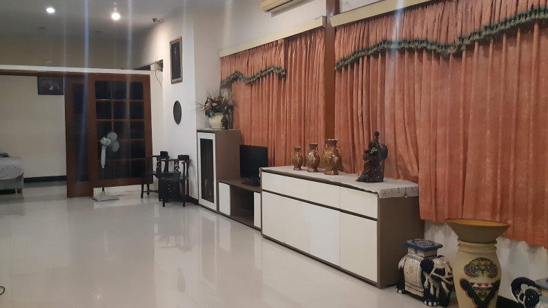 Dijual Rumah di Dr Djunjunan, Dekat Pintu Tol Pasteur, Kota Bandung