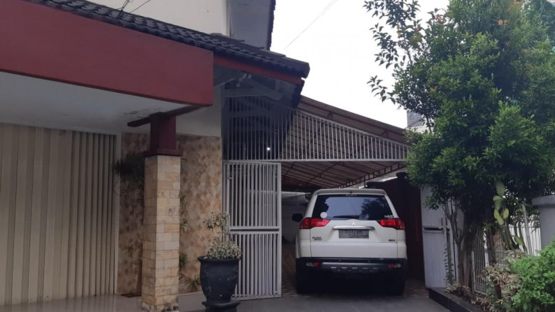 Dijual Rumah di Dr Djunjunan, Dekat Pintu Tol Pasteur, Kota Bandung