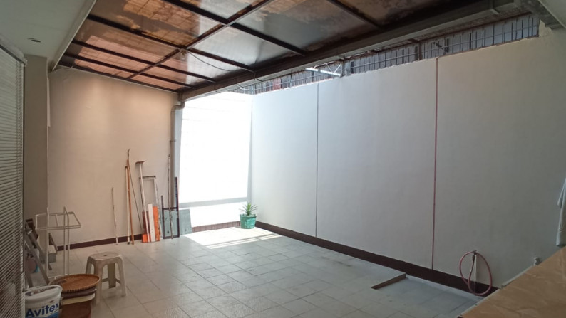 Rumah rapi siap huni di The Green