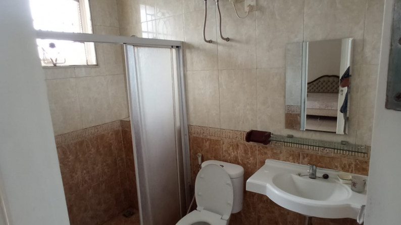 Rumah rapi siap huni di The Green