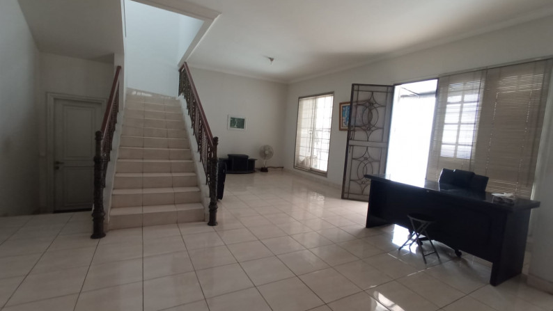 Rumah rapi siap huni di The Green