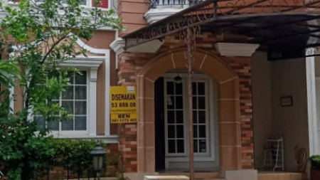 Rumah rapi siap huni di The Green