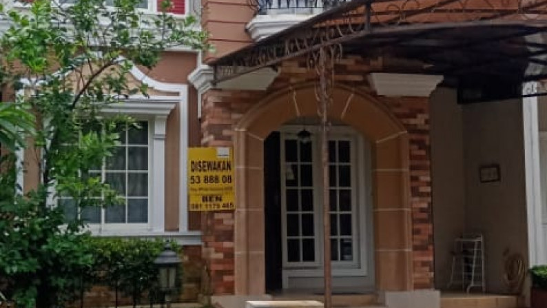 Rumah rapi siap huni di The Green