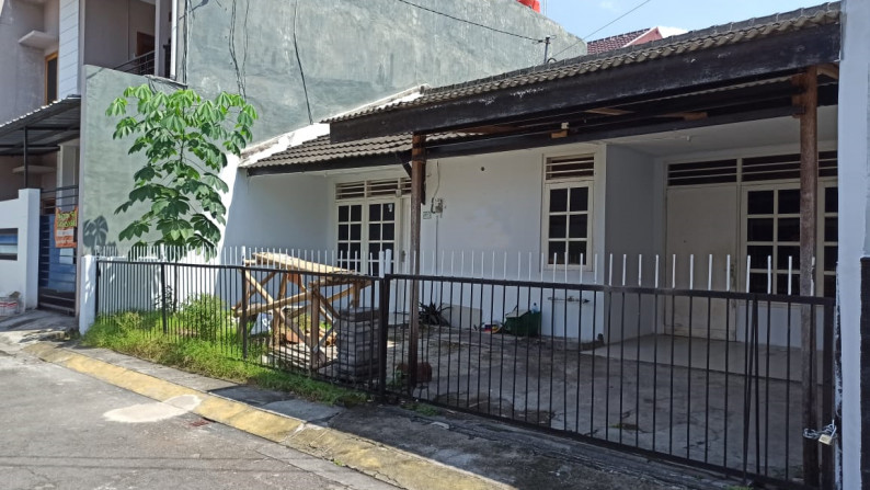 RUMAH DISEWAKAN DI DAERAH BABARSARI, DEKAT KAMPUS ATMAJAYA, SLEMAN