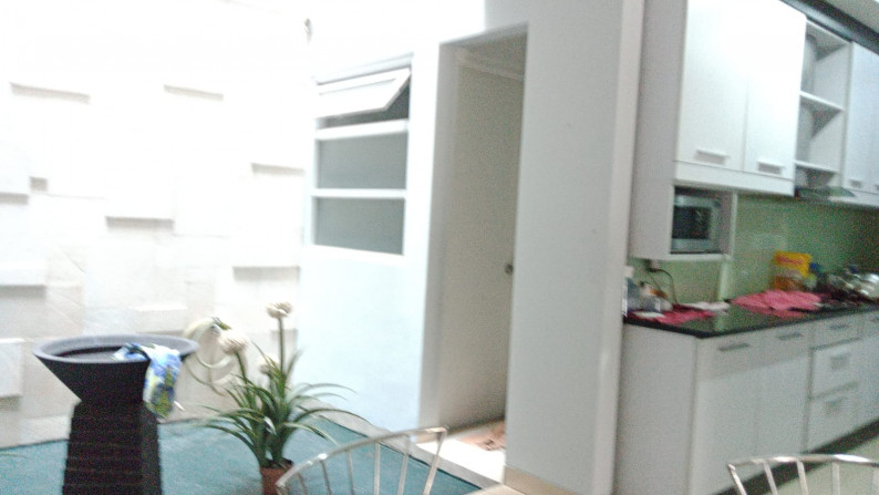 Dijual Rumah Bagus Modern di Green Garden, Jakarta Barat