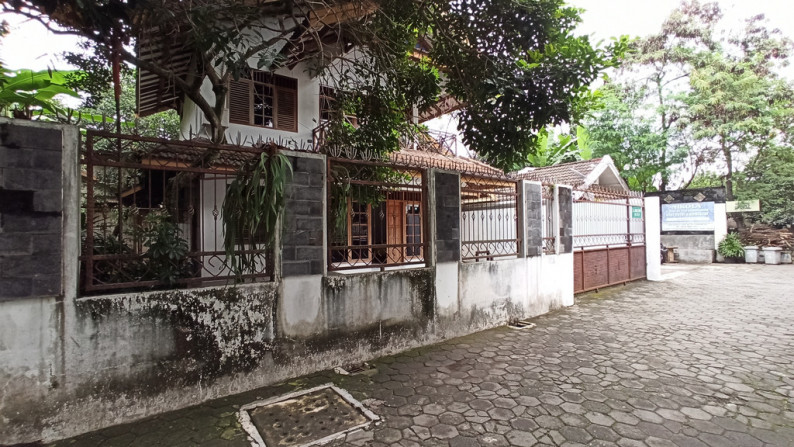 RUMAH DAN PAVILIUN DI GEJAYAN, DEPOK, SLEMAN