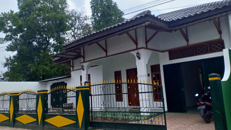 RUMAH LUAS DEKAT UGM DI KARANGJATI, SINDUADI, MLATI, SLEMAN