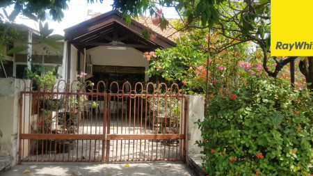 Rumah 1,5 lantai di Bendul Merisi Selatan, Surabaya