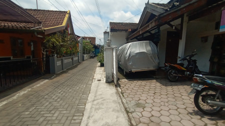 RUMAH KOST 10 KAMAR DI JL BAUSASRAN, DANUREJAN, YOGYAKARTA