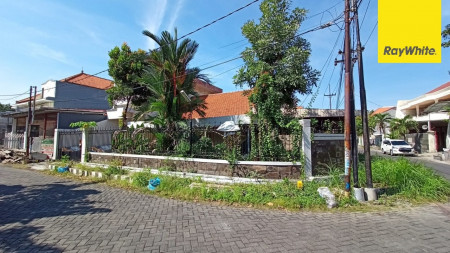 Rumah Hook SHM di Rungkut Mejoyo, Surabaya