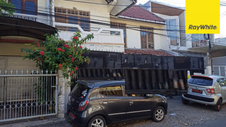 Rumah 2 lantai di Semolowaru Tengah, Surabaya