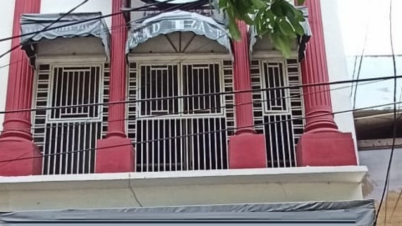 Ruko 3 lanta di Jalan Ir Soekarno, Surabaya