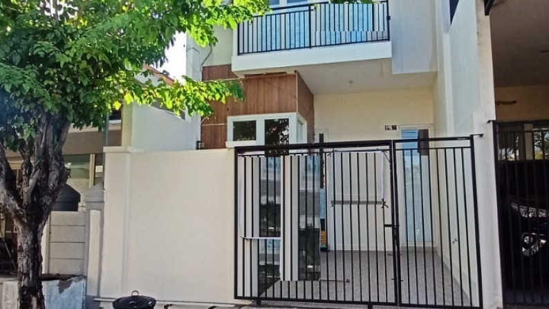 Rumah 2 lantai SHM di Nirwana Eksekutif, Surabaya