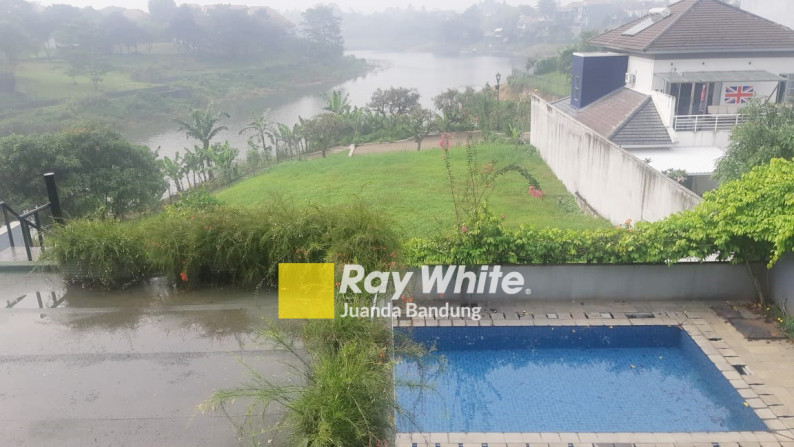 Rumah LUX View Danau Siap Huni di Kota Baru Parahyangan