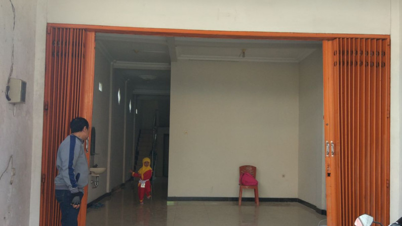 Rumah Disewa Petemon Barat Surabaya