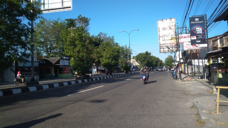 RUKO 2 LANTAI DI JL RAYA SOLO-YOGYAKARTA, DEPAN PASAR SAMBILEGI