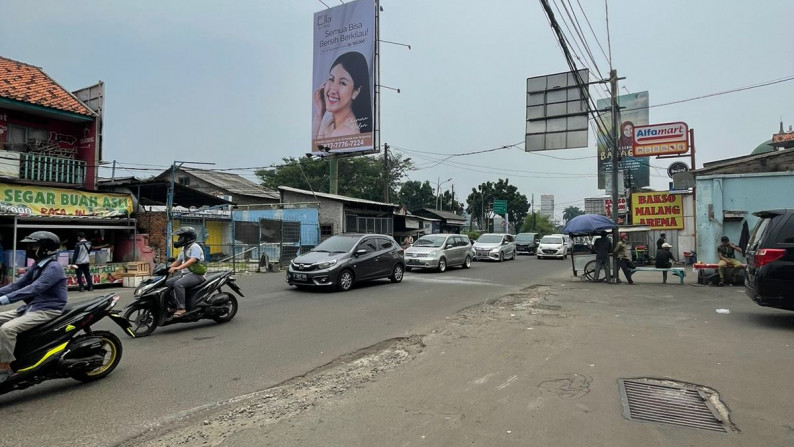 Ruko 3 Lantai Strategis Pinggir Jalan Raya @Ruko Tegal Rotan, Ciputat