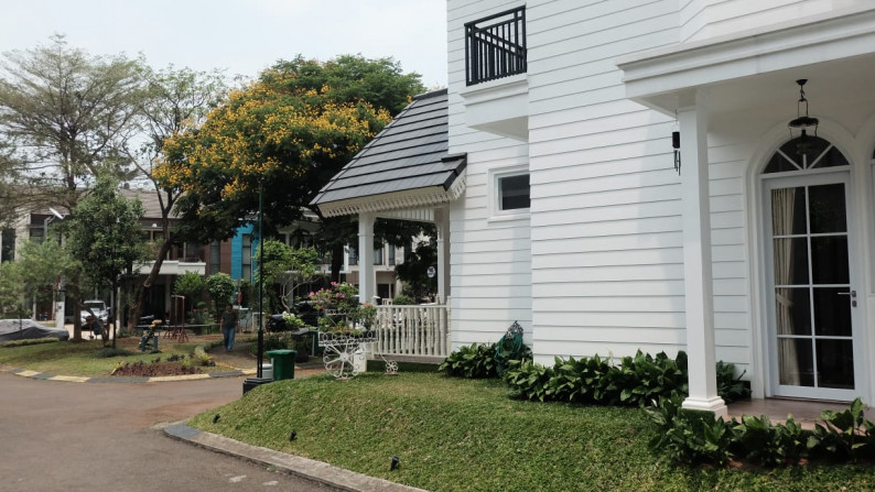 Rumah bagus cantik Luxuri di Bintaro