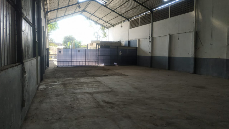 GUDANG SIAP PAKAI, LOKASI STRATEGIS, DI RINGROAD TIMUR, BANGUNTAPAN, BANTUL